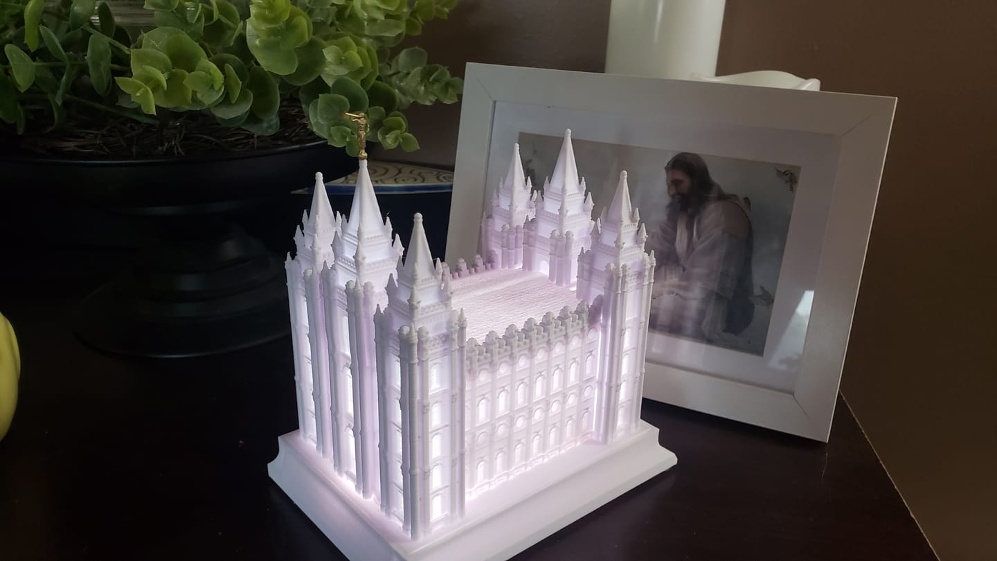 Customer photo review of Salt Lake Temple Music Light