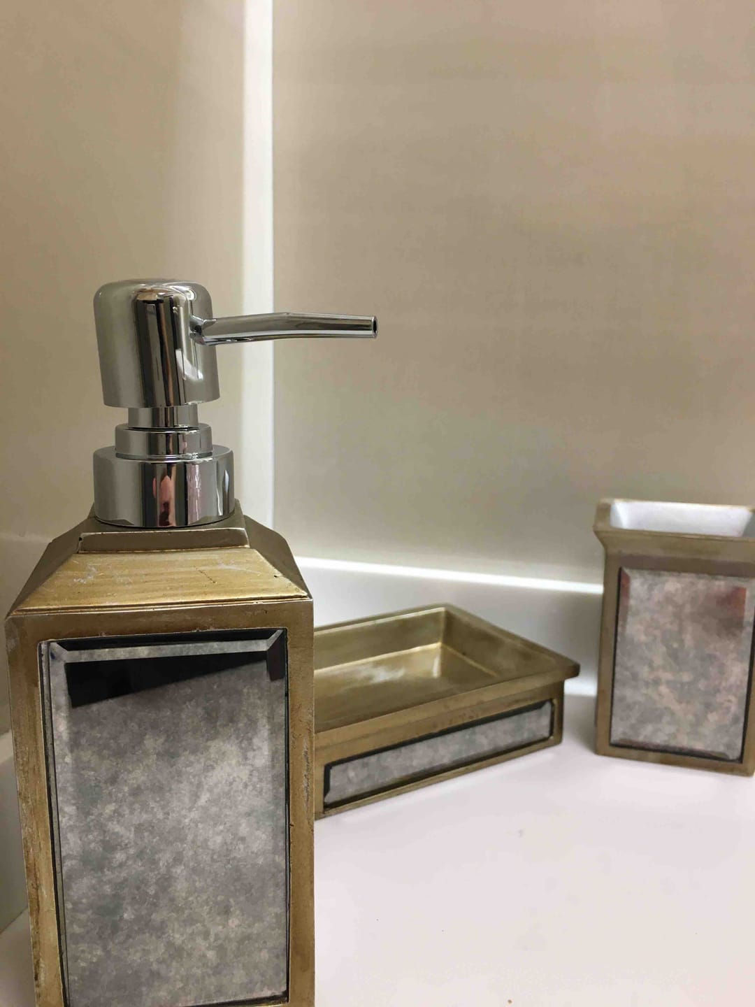 Customer photo review of Mirror 4 Parça Banyo Seti