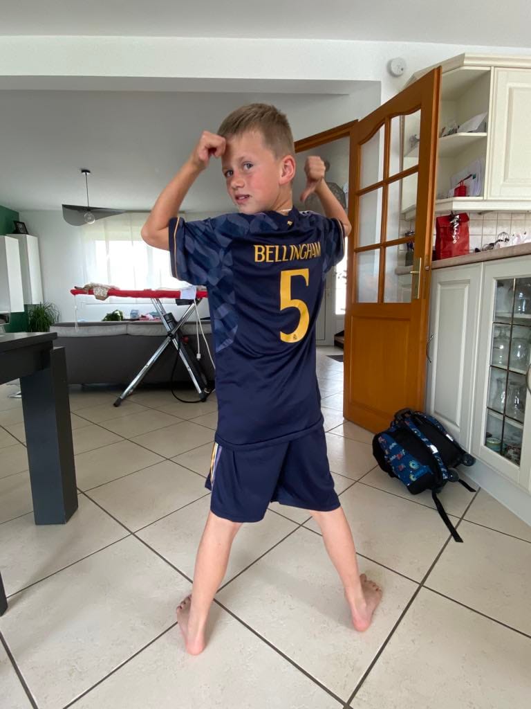 Customer photo review of Kit Extérieur Real Madrid 23/24 - Enfant