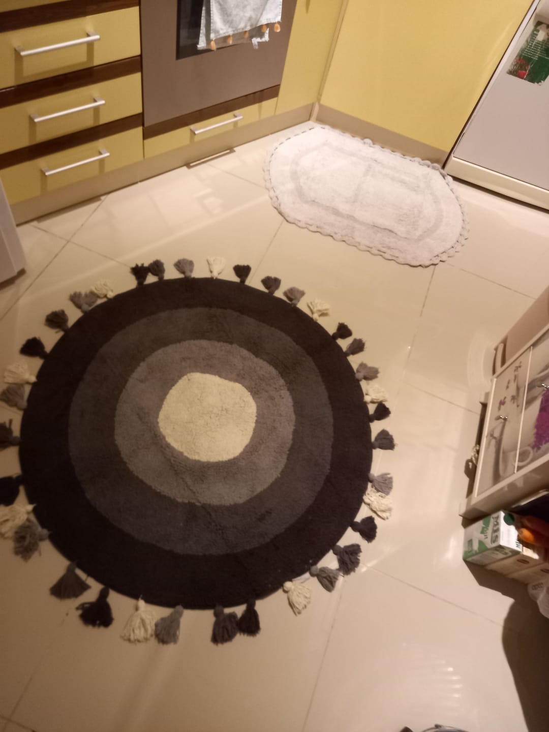 Customer photo review of Laura Yuvarlak Banyo Paspası %100 Pamuk 100x100 Bej