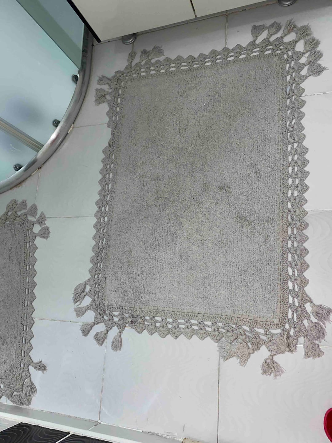 Customer photo review of Lorna 2’li Takım Banyo Paspası %100 Pamuk 40x60 + 60x90 Gri