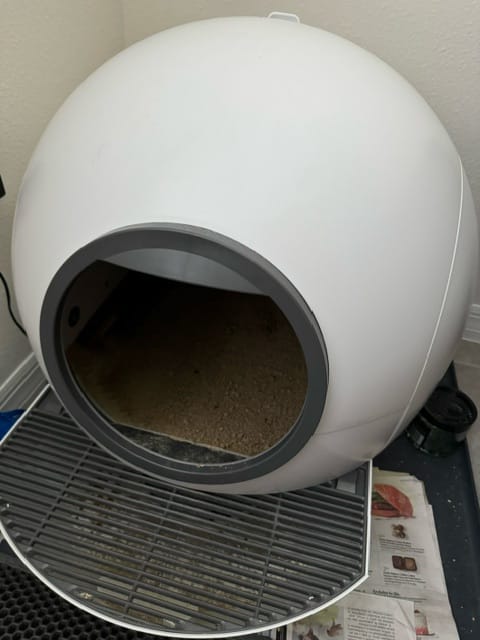Customer photo review of Pedal grid for ELS PET Spaceship Cat Litter Box