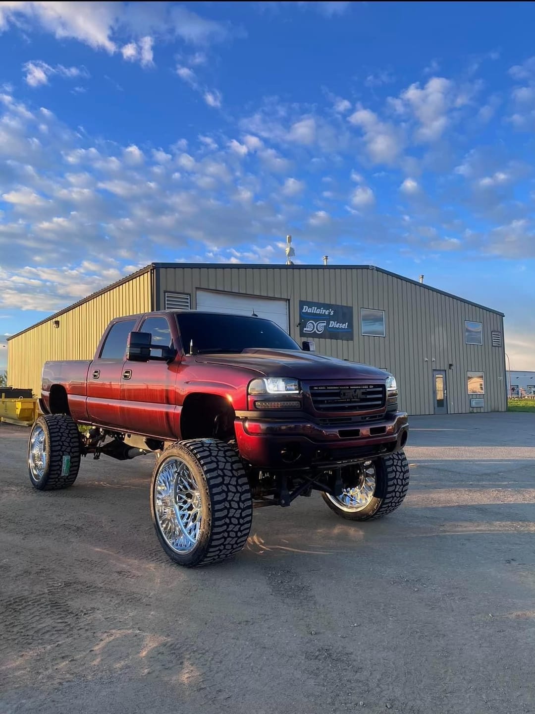 Customer photo review of Rainbow Drift Black Red Vinyl Wrap