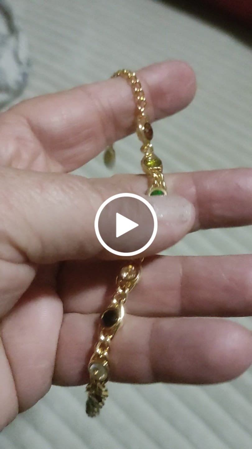 Customer video review of Pulseira Chloé Banhado em Ouro 18k