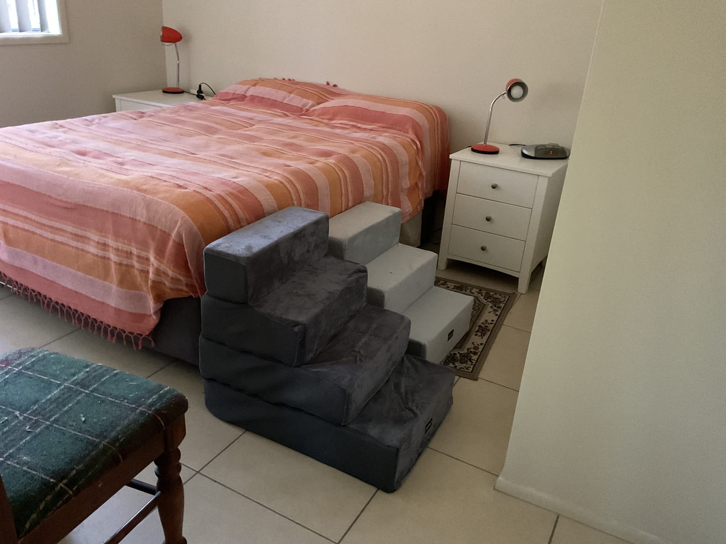 Customer photo review of PaWz Detachable Pet Stairs Light Grey