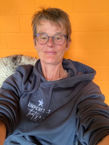 Customer photo review of 100% Organic unisex Hoodie in vielen Farben »Unperfekt that’s me« dezent bestickt