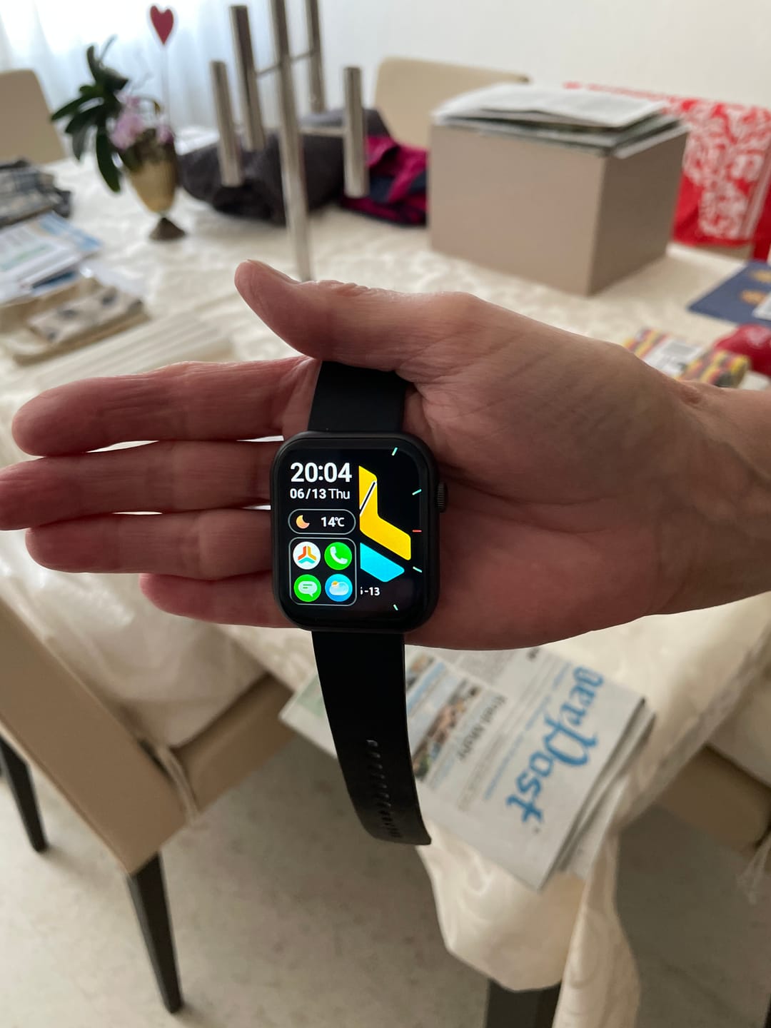 Customer photo review of Smartwatch mit umfassenden Gesundheitsfeatures / IP67 Wasserdichtigkeit / 35 Tage Akkulaufzeit / 100 Sportmodi