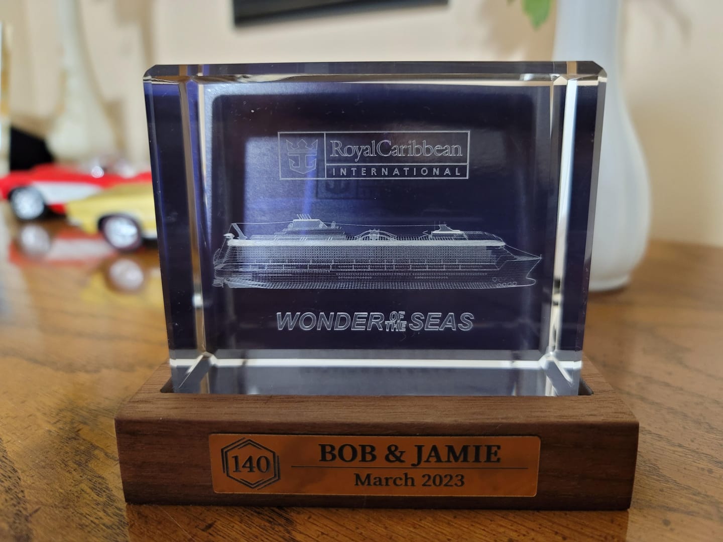 Customer photo review of Cruise Milestone crystal block base