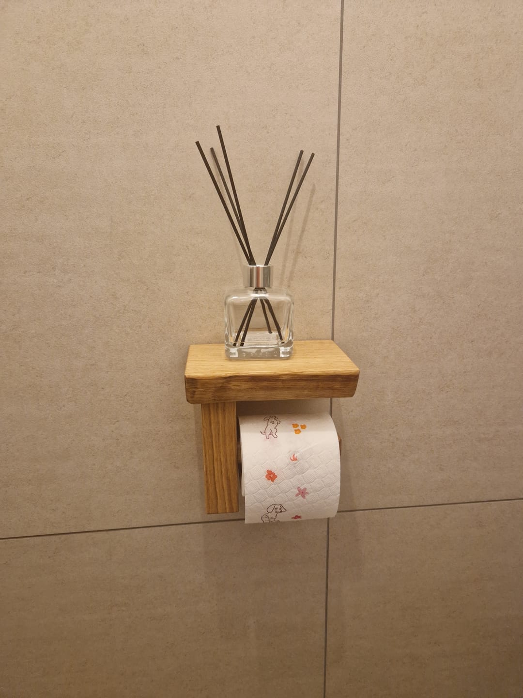 Customer photo review of Toilettenpapierhalter CULTUS aus Holz