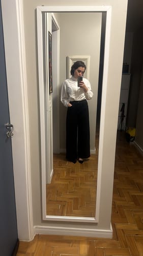 Marina N. review of Calça Jeans Wide Leg Buriti Preto image 1 out of 1