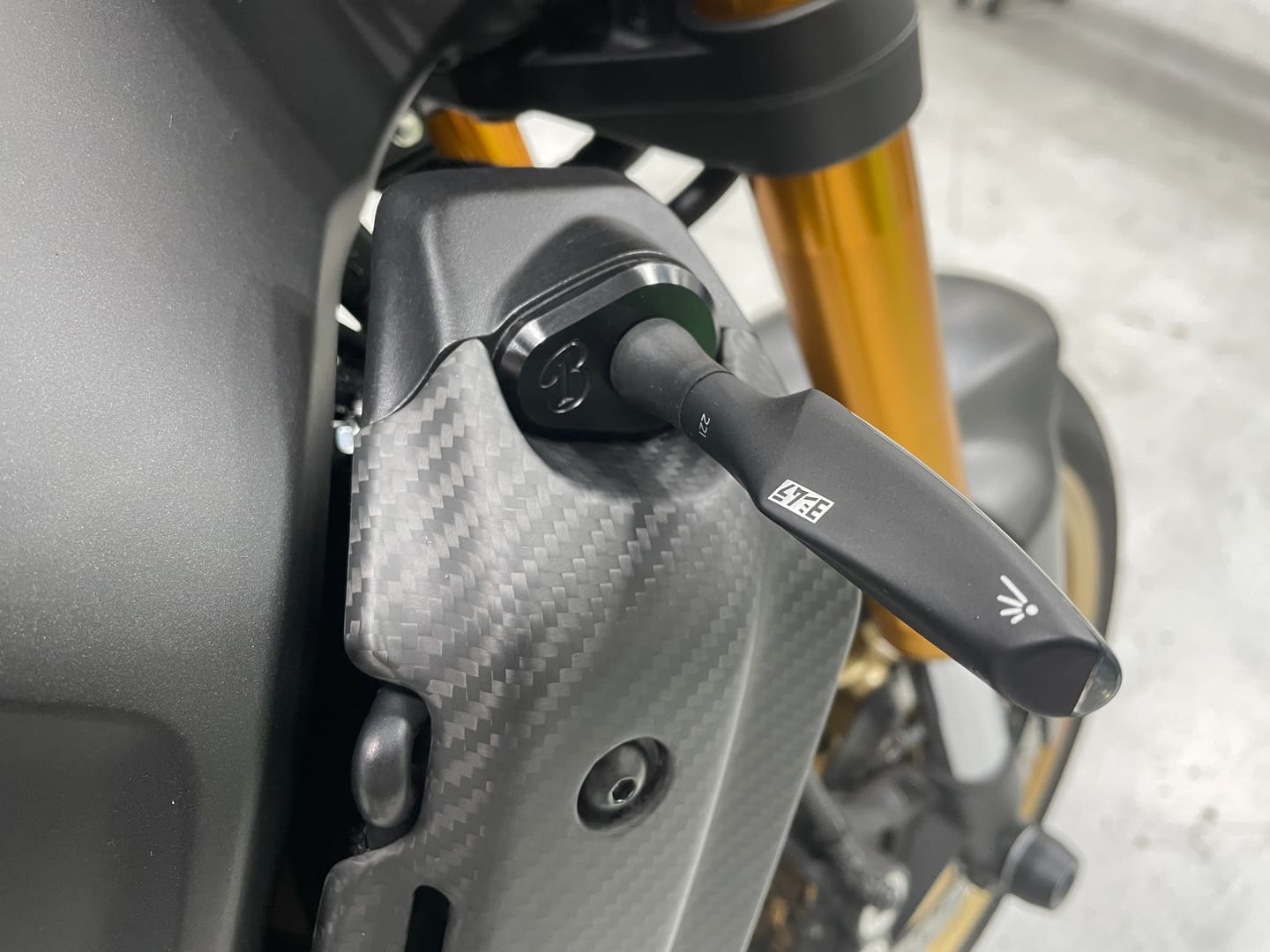 Customer photo review of Yamaha XSR900 Front Machined Turn Signal Plate Adapter Kits 2022+