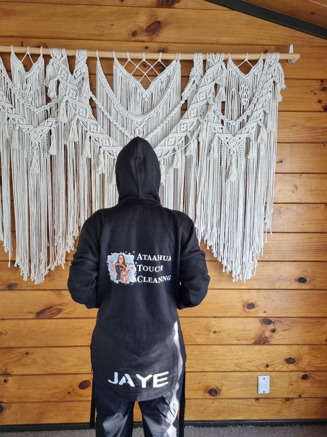 Customer photo review of Black | No Zip Long Tail Hoody