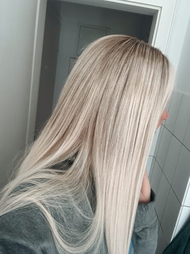 Customer photo review of Kissme Hellblond