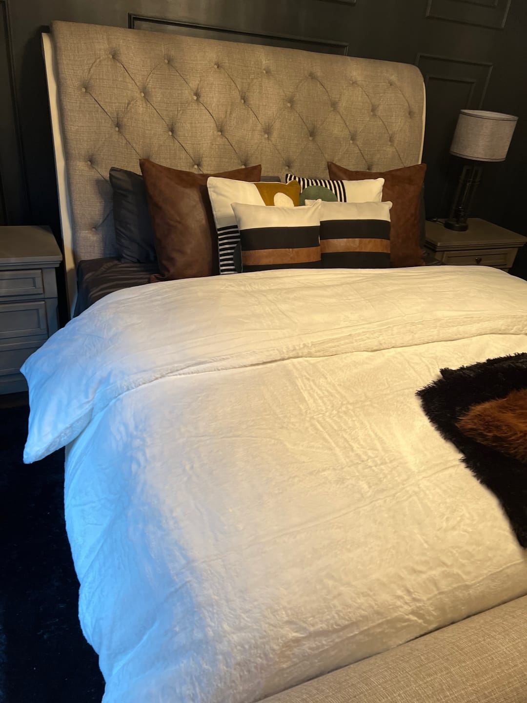 Customer photo review of CYRA Long Velvet Bedding Set
