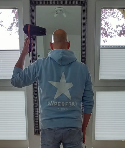 Customer photo review of Der Klassiker: Organic Unisex Hoodie »unperfekt« vorne & hinten bedruckt