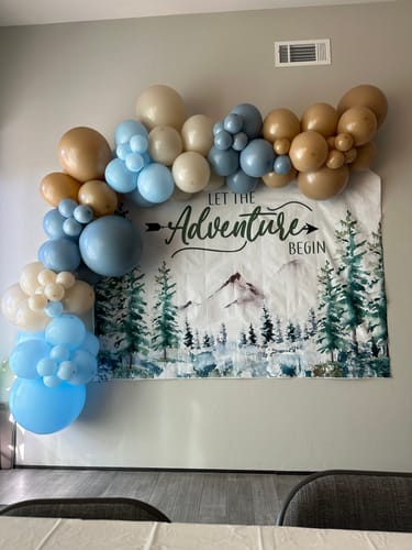 Customer photo review of Baby Blue Balloon Garland Kit