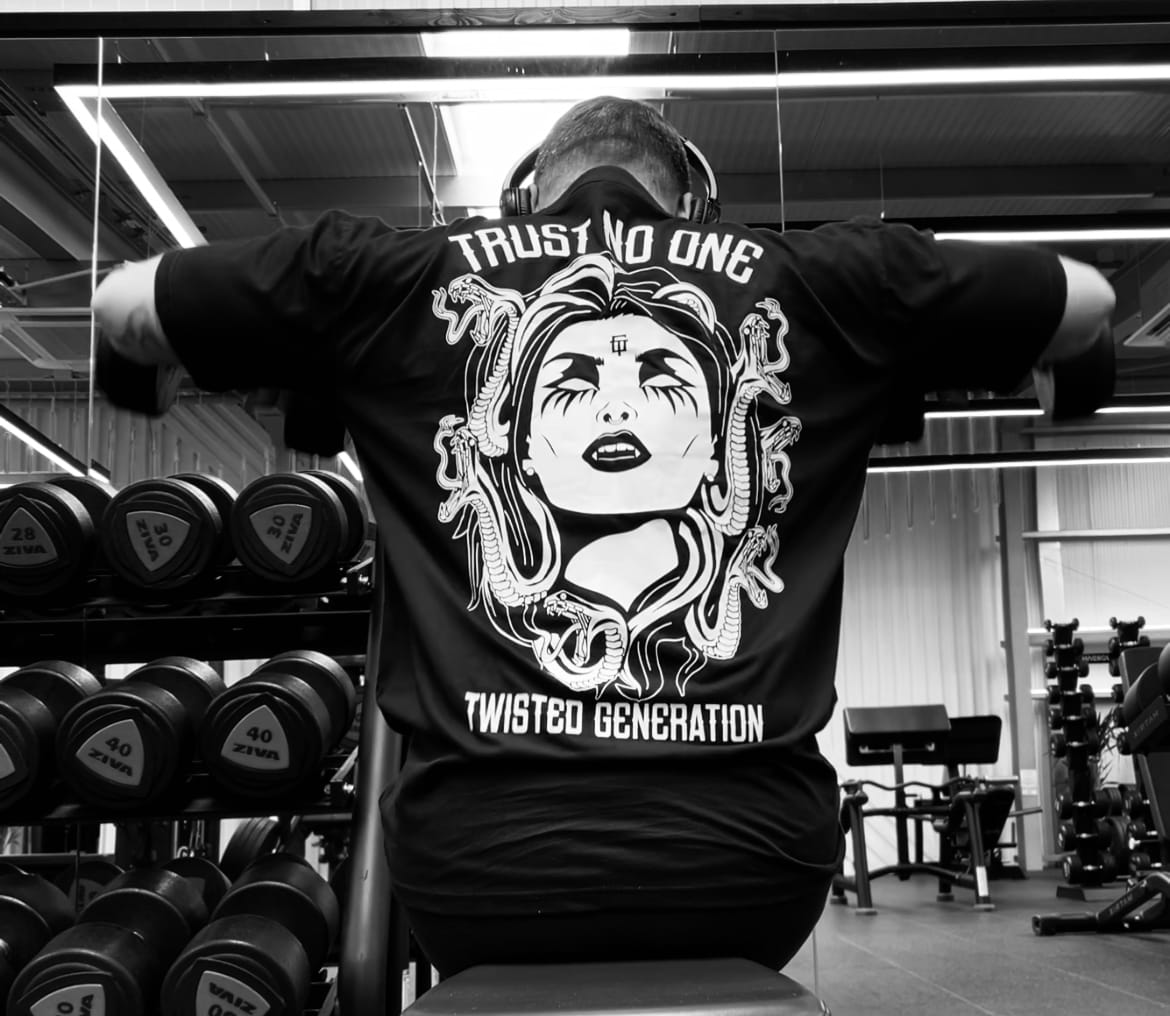 Customer photo review of Medusa Oversized T-shirt