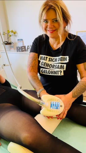 Customer photo review of PREMIUM SHIRT MÄDELS • HAT SICH DEIN GEHORSAM GELOHNT? - dunkel