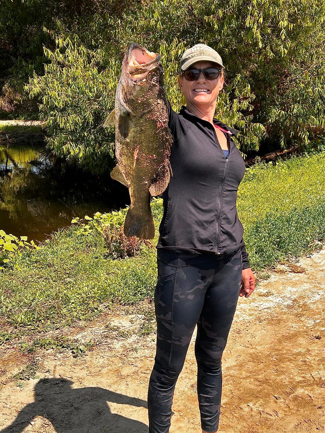Customer photo review of Swimmax Fishing Lure | Eight-Segmented | BKK Hook |  Easy Catch | Rattling with Noise | Heavy-Duty Dyneema Fiber Joint | Jointed Swimbait for Bass & Trout & Crappie