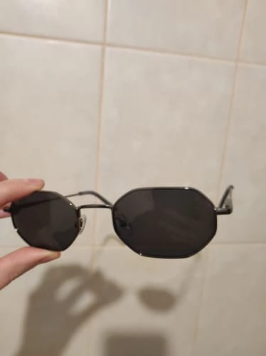 Customer photo review of Zenottic Sun Glasses Lucas