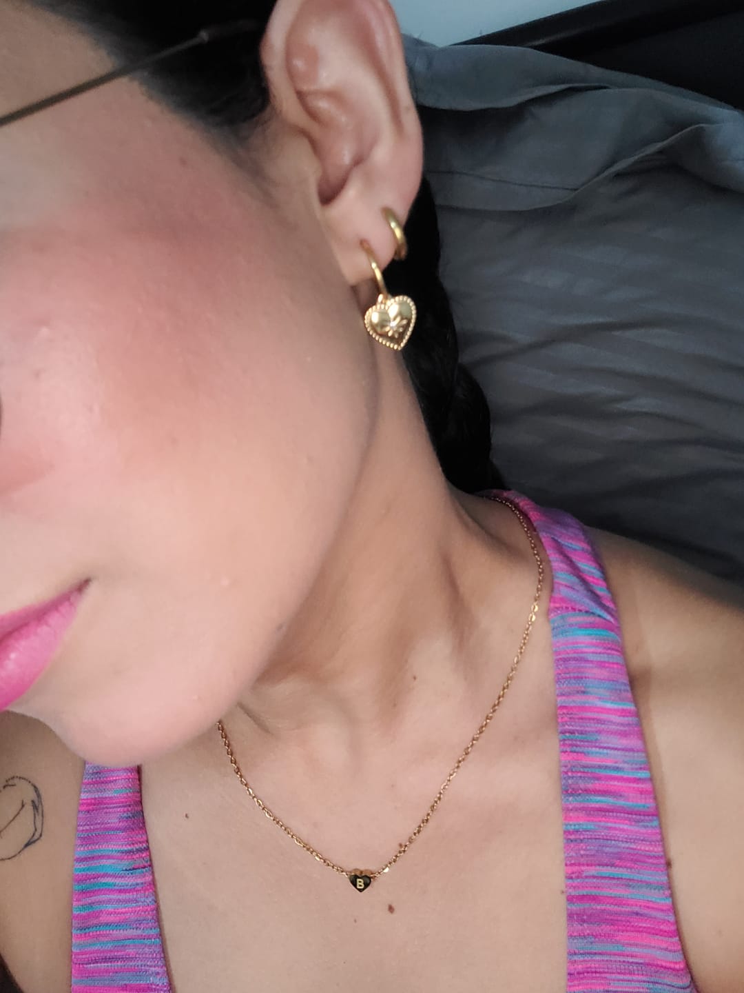 Customer photo review of Aretes Little Heart