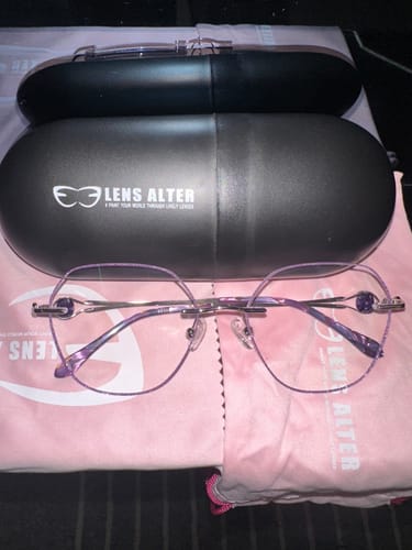 Customer photo review of Iris