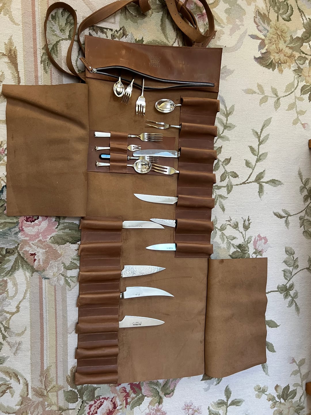Customer photo review of The Professional's Leather Knife Roll