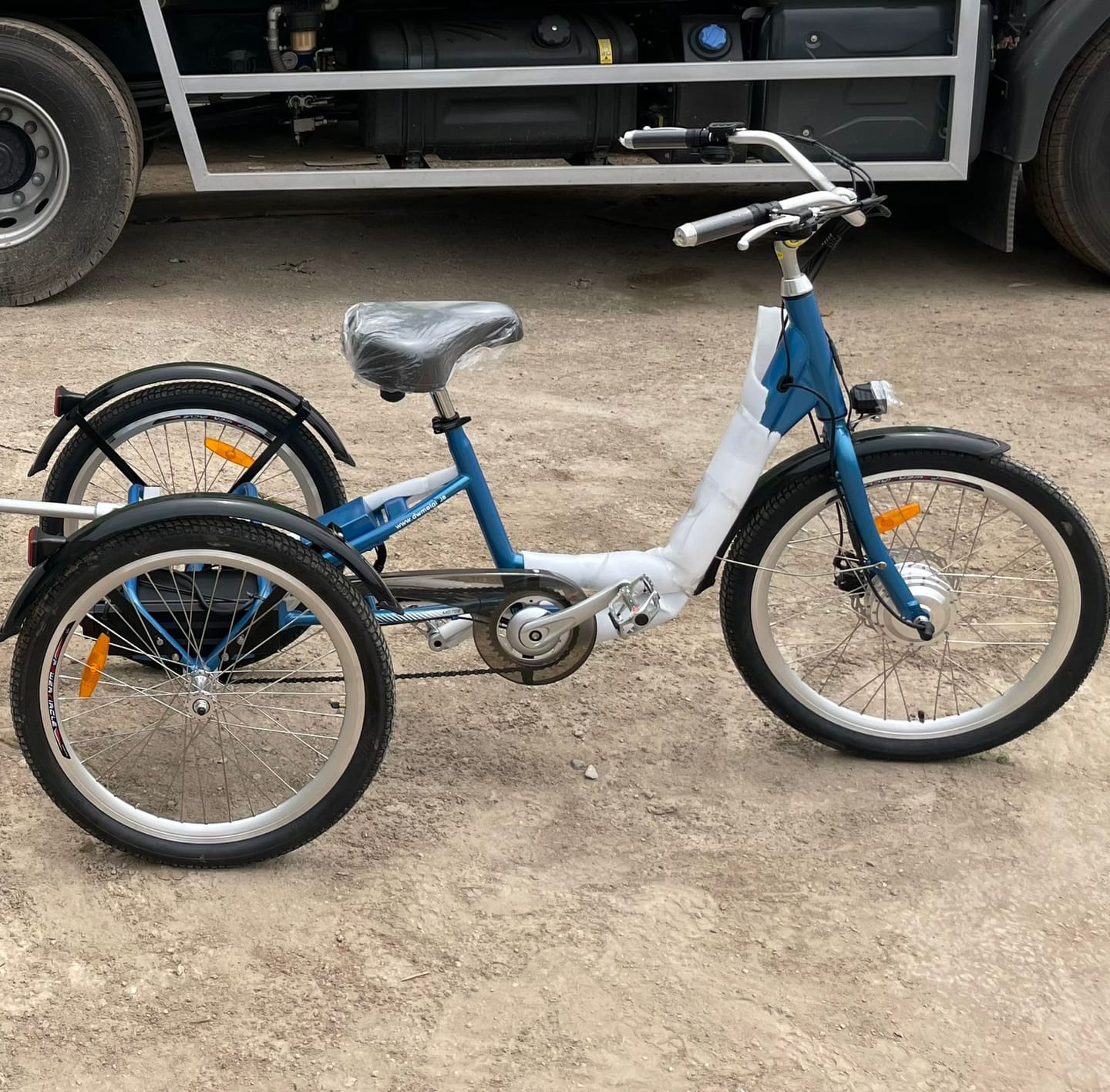 Customer photo review of Tricycle Électrique avec Accélérateur et Assistance au Pédalage - Confort et Sécurité au Maroc | ElectricBike.ma