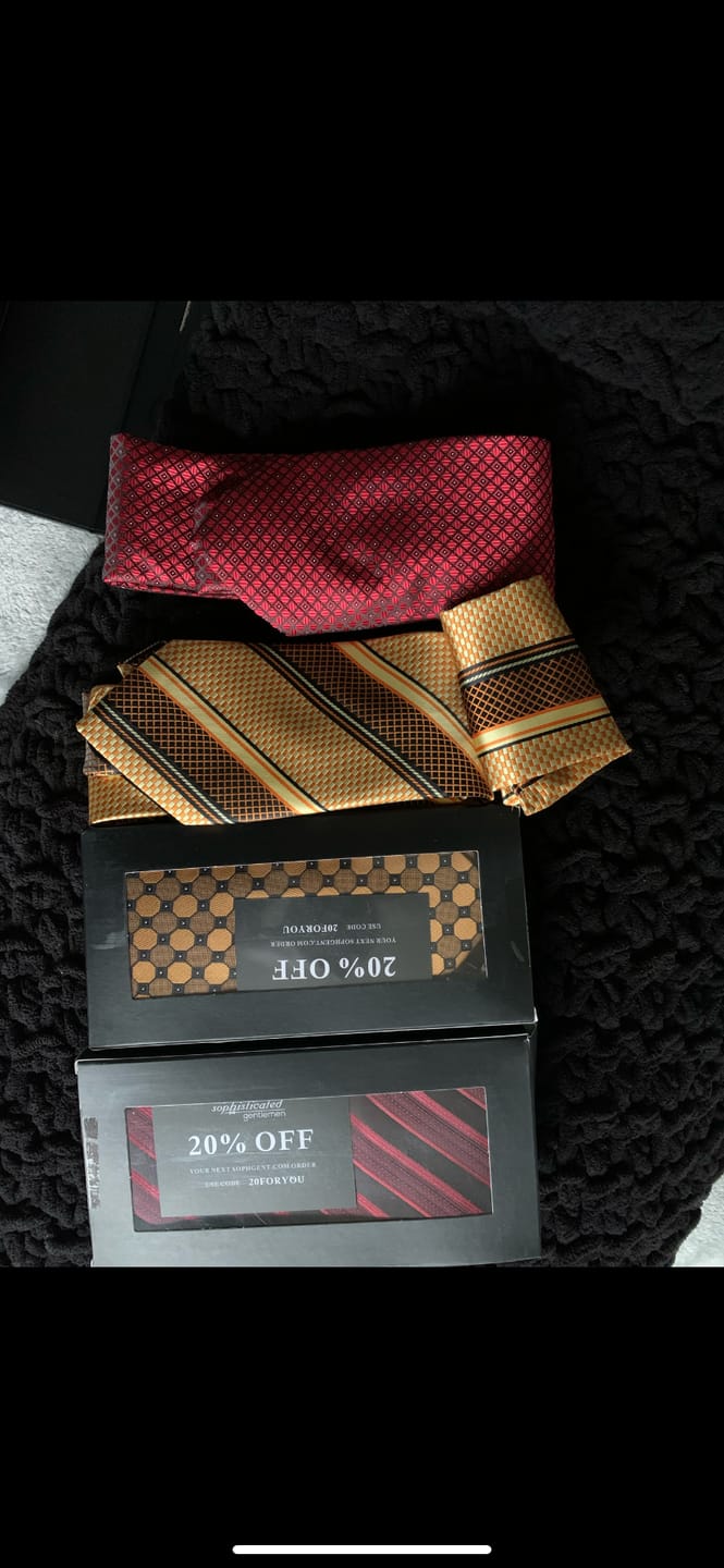 Customer photo review of Gold and Black Luxury Tie Set