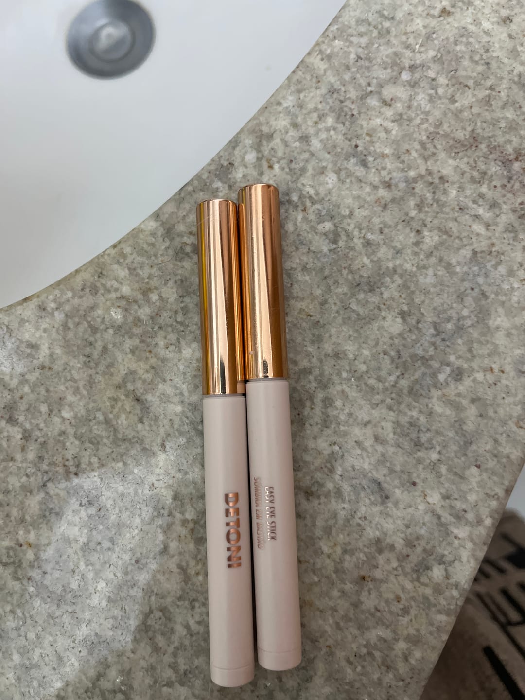 Customer photo review of EASY EYE STICK | AMETHYST