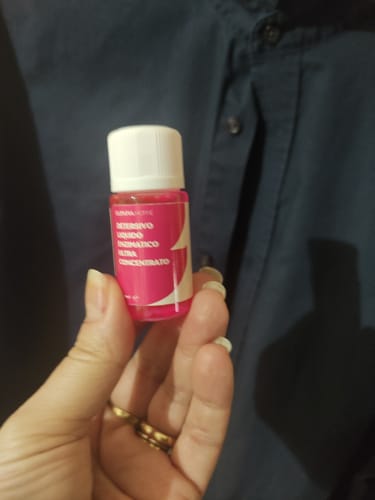 Customer photo review of Magic Wash ml.500 - Il Detersivo Professionale per un Bucato Perfetto