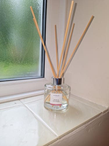 Customer photo review of Rose & Rhubarb Reed Diffuser