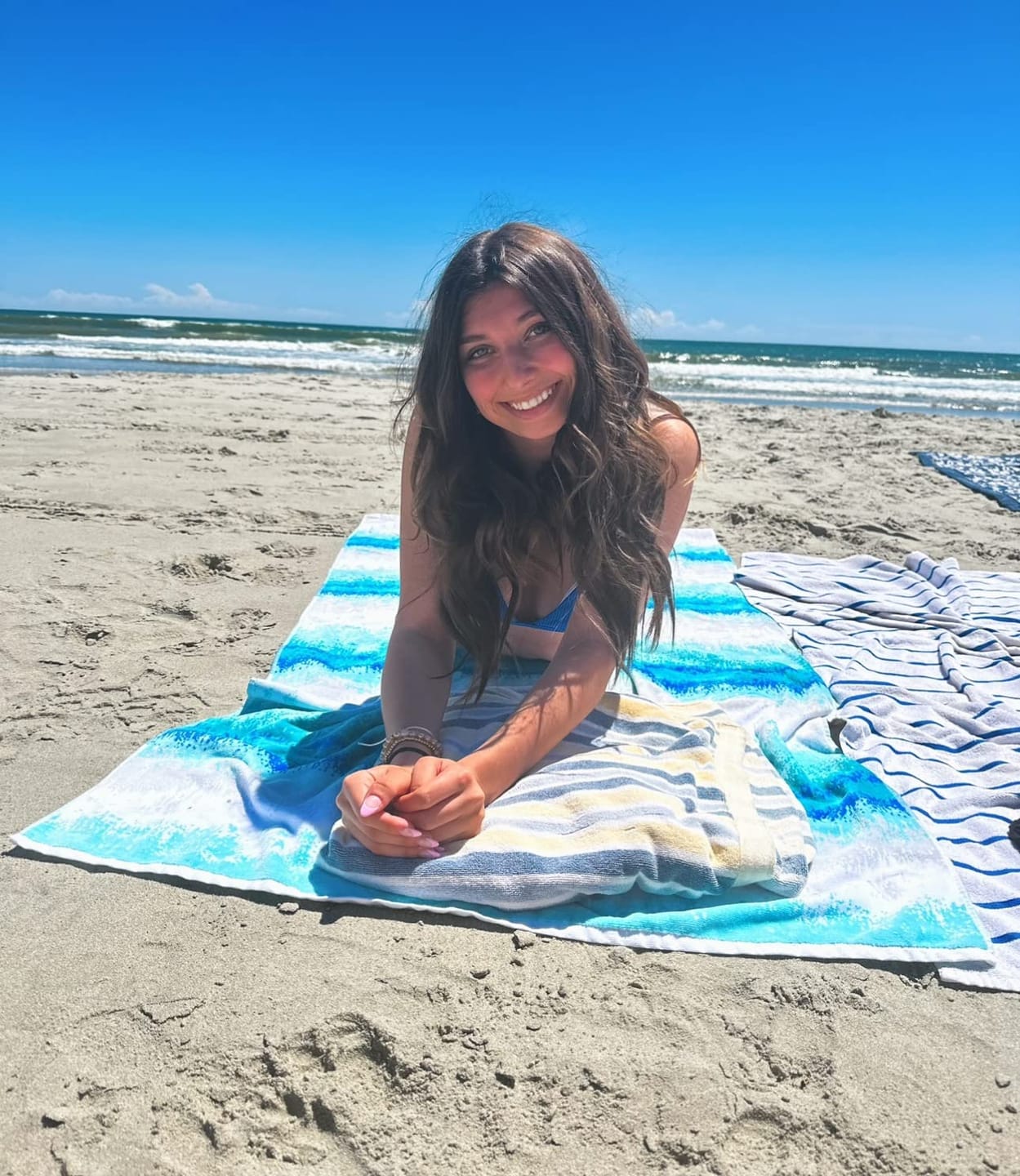 Customer photo review of Moresoo Seamless Virgin Injection Tape in Hair Extensions Brazilian Dark Brown (#2)