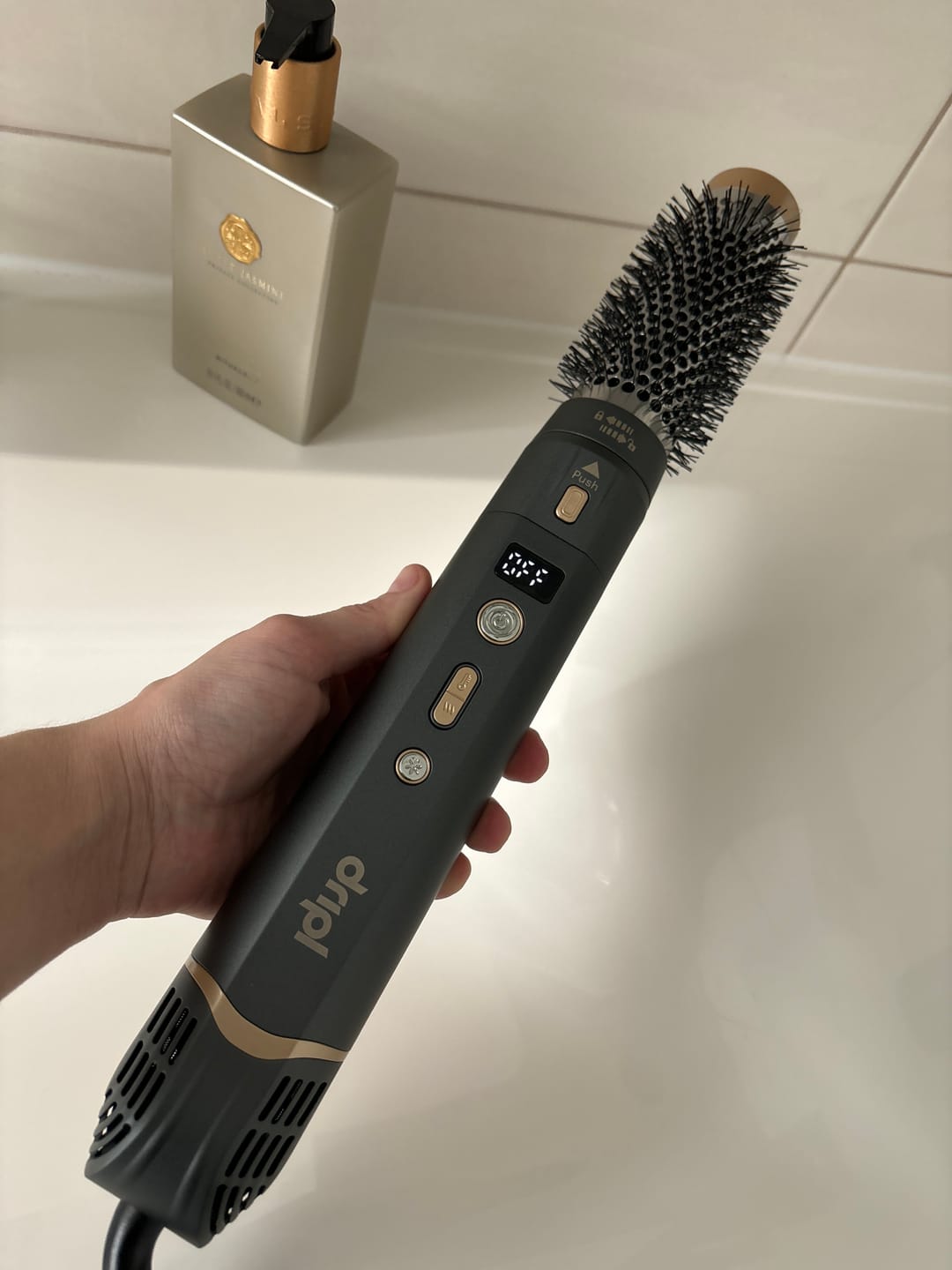 Customer photo review of Dripl Airstyler Pro - 6in1 Multistyler