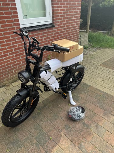 Customer photo review of Ouxi V8 3.0 2024 Model - Zwart - Hydraulische rem - Achterzitje + Voetsteuntjes + ART3 Kettingslot + Alarm