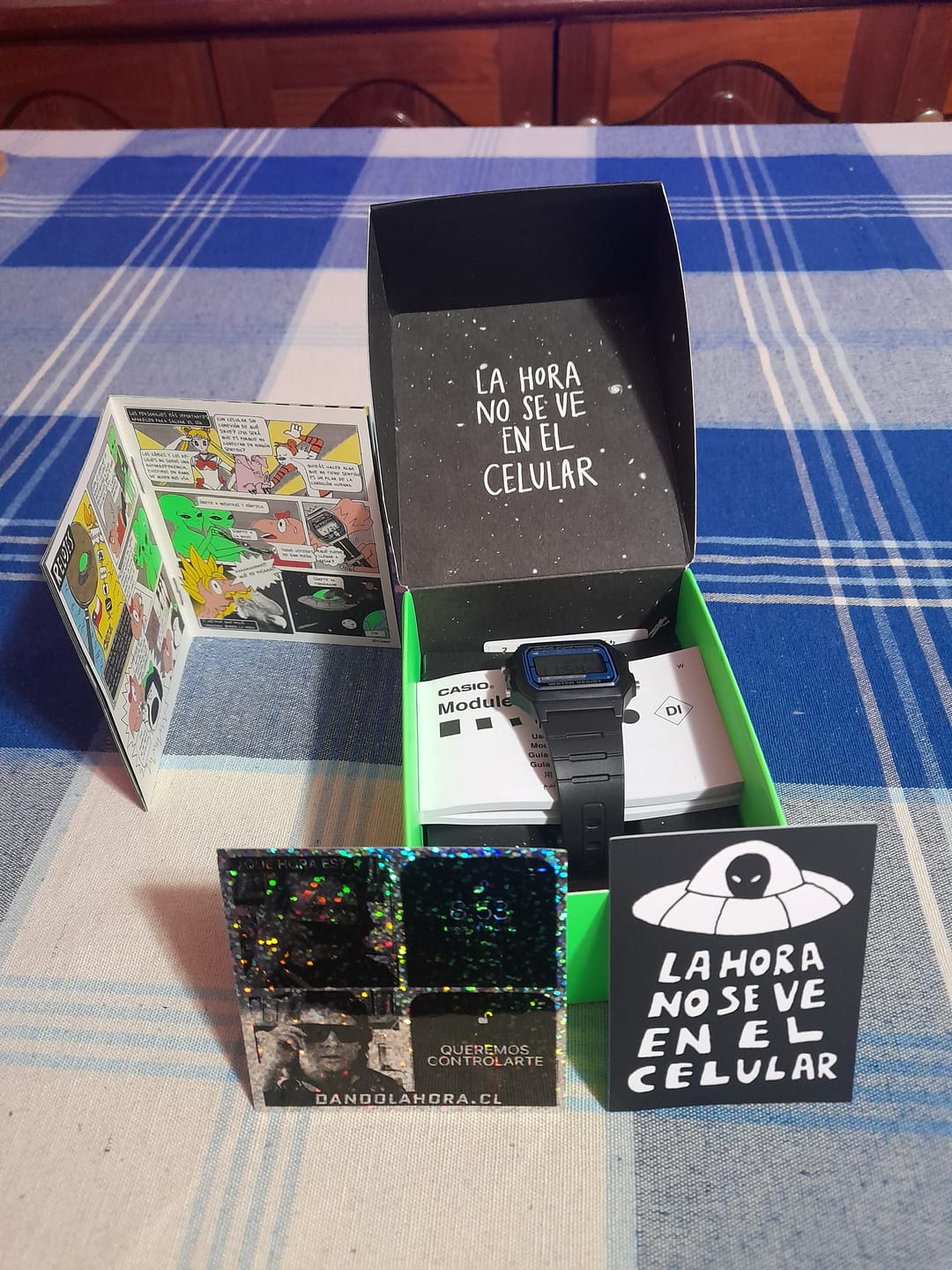 Customer photo review of Reloj Casio Vintage F-105W-1ADF Azul/Negro Illuminator