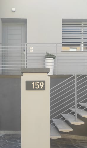 Customer photo review of Numero civico modello Stencil Horizontal