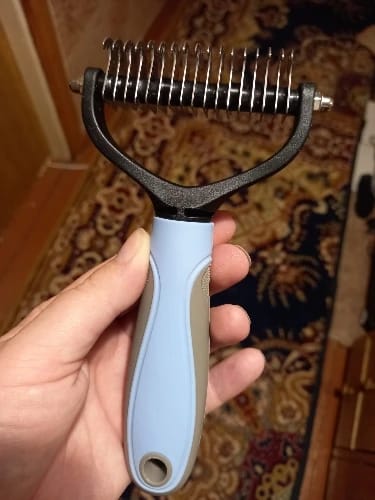 Customer photo review of Vixinx PetBrush™ - Prevent flying hairs (1 + 1 free)