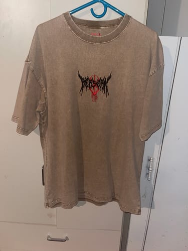 Customer photo review of THE STRUGGLER EMBROIDERED ACID WASH TEE