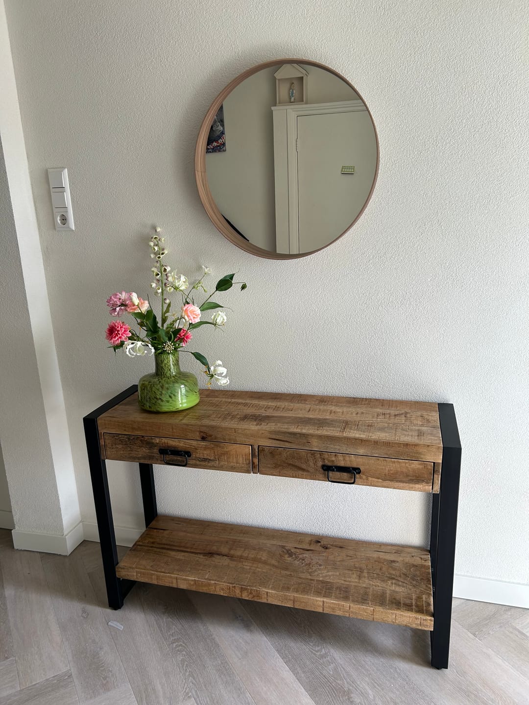 Customer photo review of Sidetable Mangohout en Staal | 120 x 35 x 76 cm