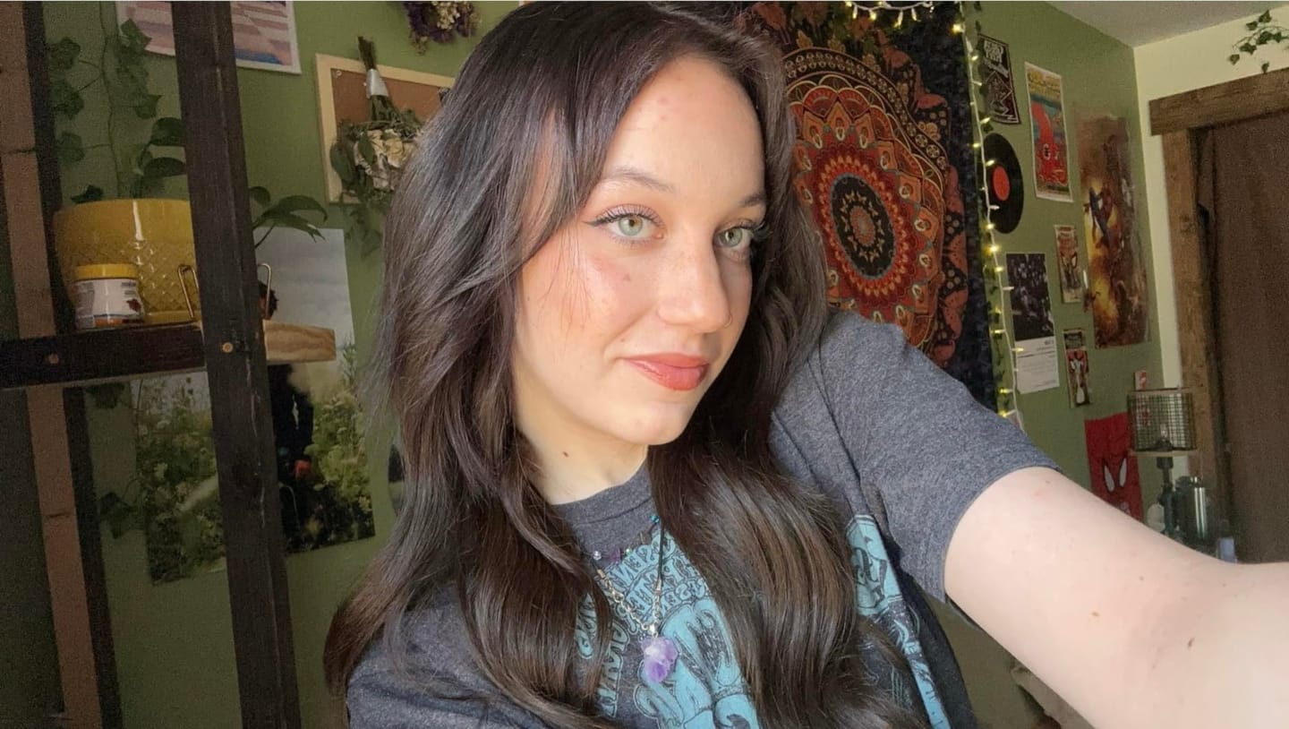 Customer photo review of Moresoo Seamless Virgin Injection Tape in Hair Extensions Brazilian Dark Brown (#2)