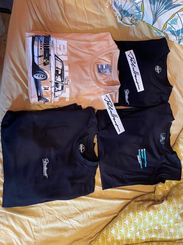 Customer photo review of CLASSIC | SWEATSHIRT