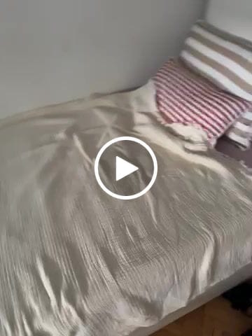 Customer video review of Cocoon Yatak Örtüsü Ekru