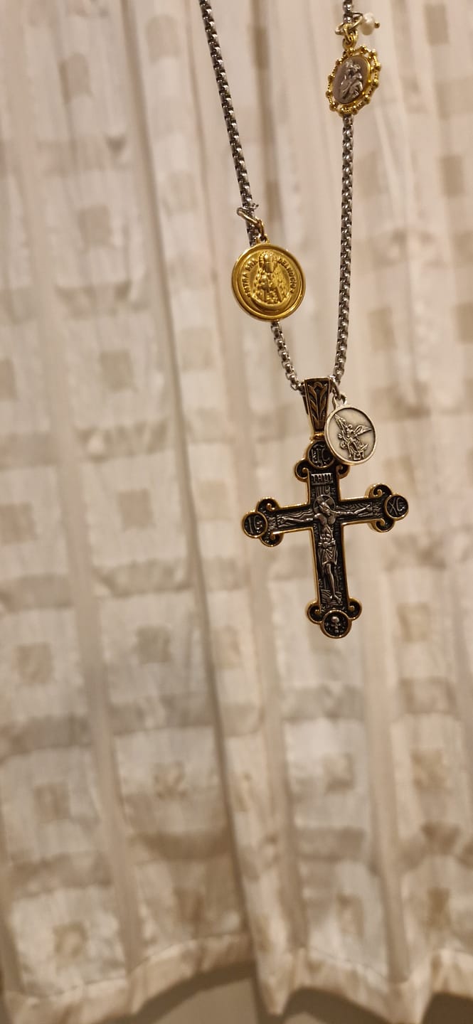 Customer photo review of HOLY CROSS GOLD. - NECKLACE