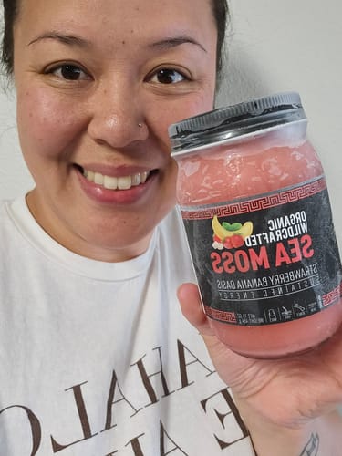 Customer photo review of Strawberry Banana Oasis Sea Moss Gel