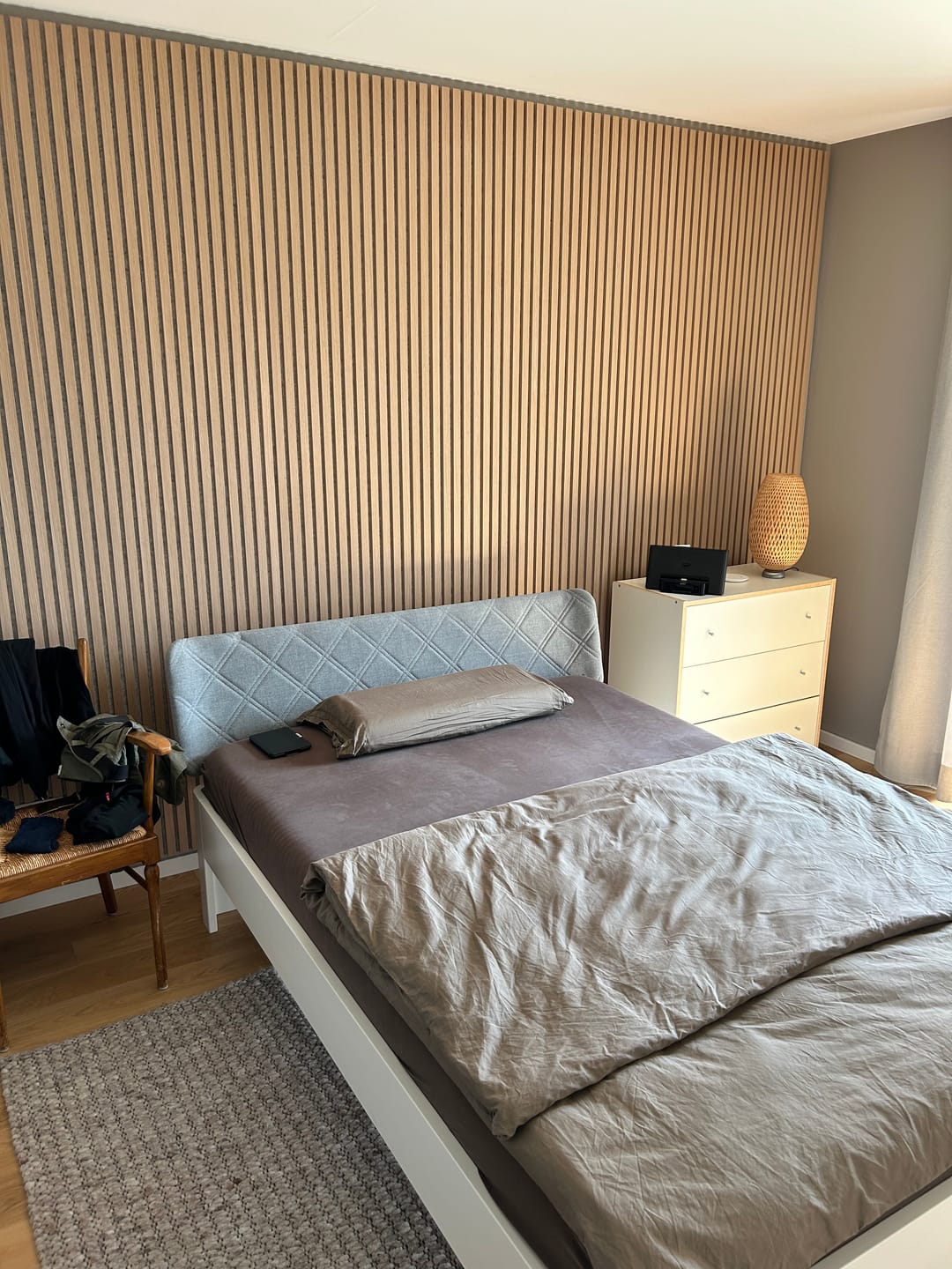 Customer photo review of Akustikpaneele Natürliche Eiche mit Filz Grau - 240 cm x 60 cm