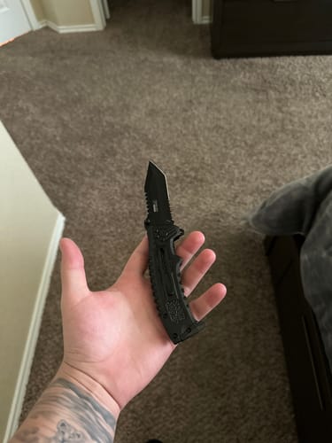 Customer photo review of Mystery Knives Box™