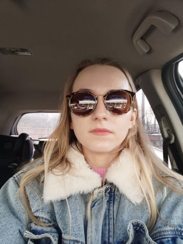 Customer photo review of Zenottic Sun Glasses Leah