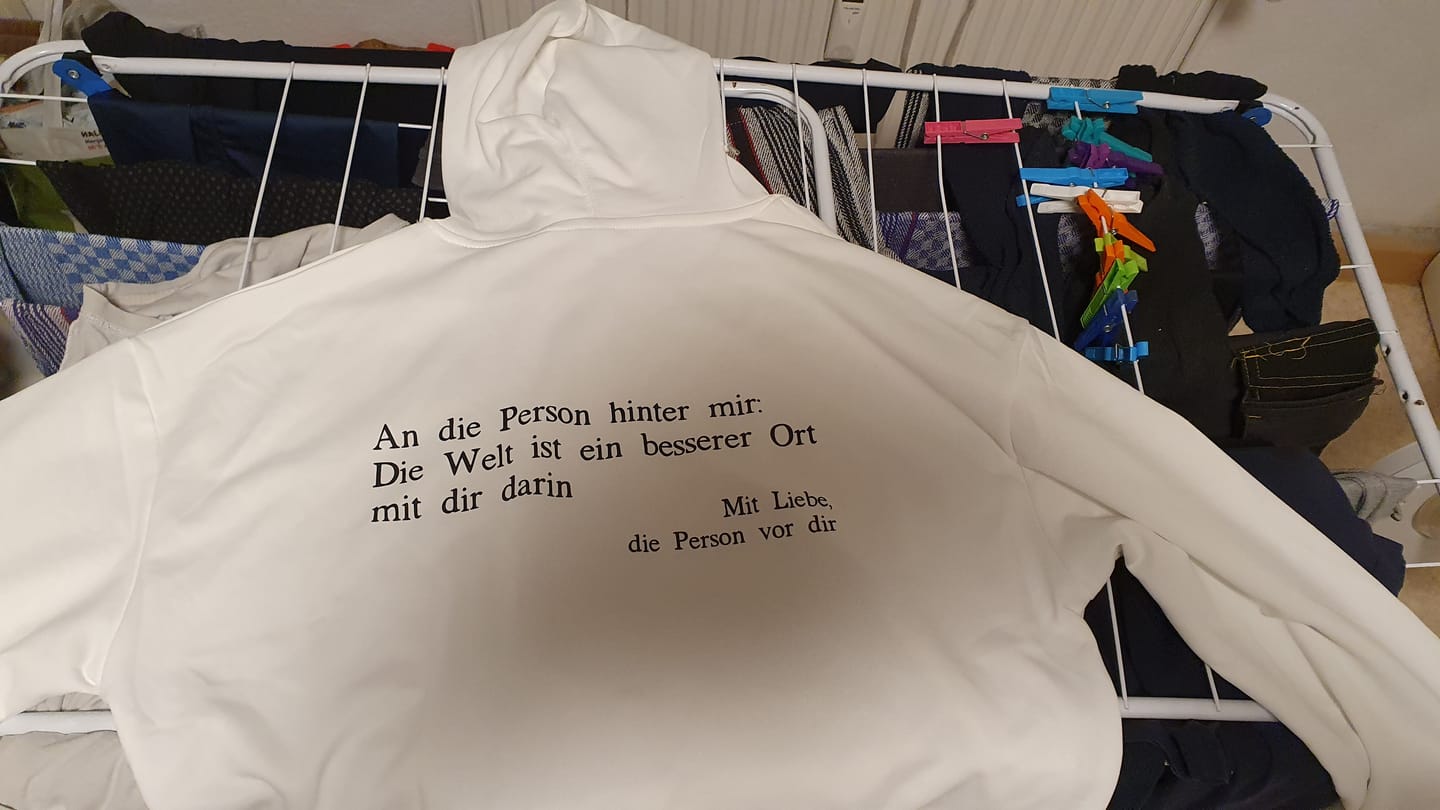 Customer photo review of Wertvoll Du™ Kapuzenpullover