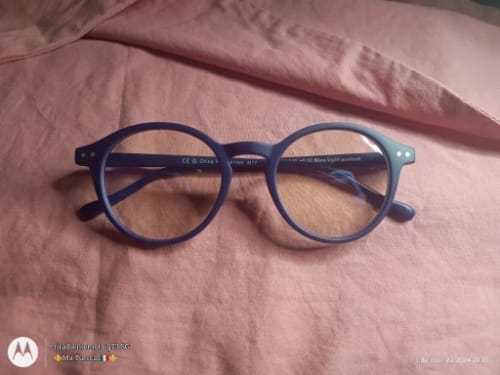 Customer photo review of Zenottic Reading Glasses Aaron
